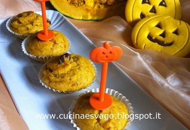 DOLCETTI DI HALLOWEEN CON LA ZUCCA E GLI AMARETTI
