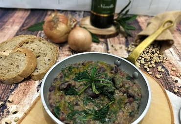 ZUPPA DI FAGIOLI CON CAVOLO RICCIO, SAPORE AUTUNNALE