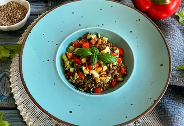 INSALATA ESTIVA DI LENTICCHIE: RICETTA VEG